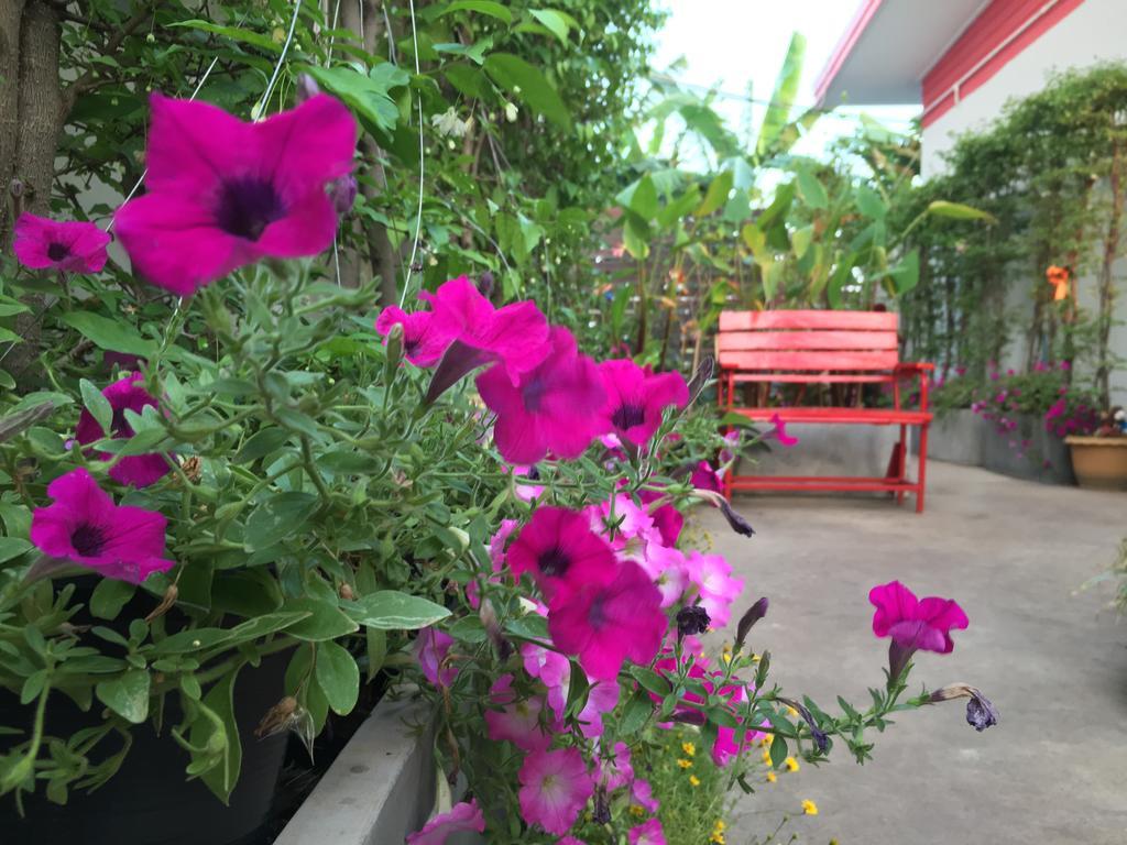 Honghub Sakon Hotel Sakon Nakhon Bagian luar foto