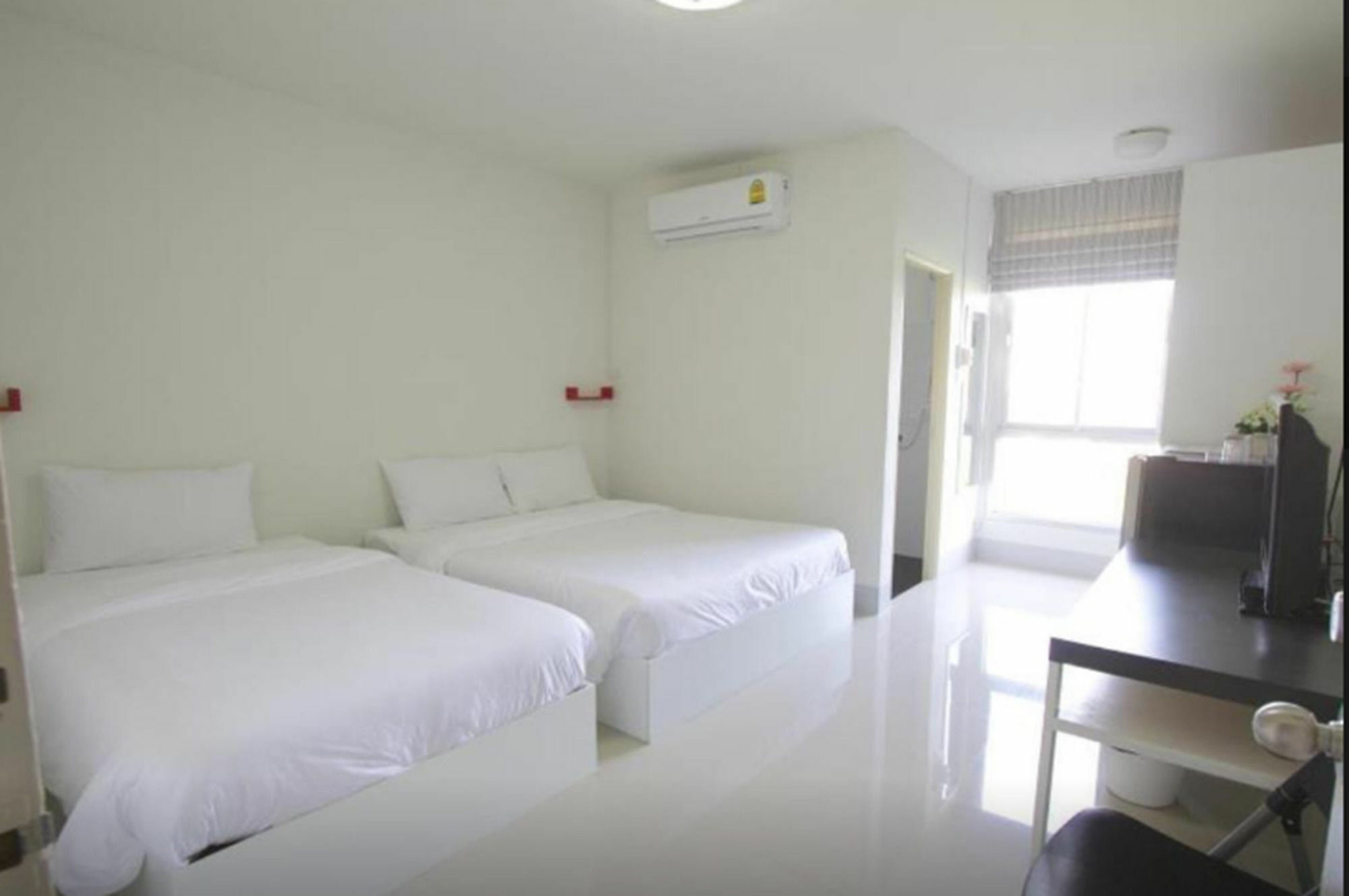 Honghub Sakon Hotel Sakon Nakhon Bagian luar foto